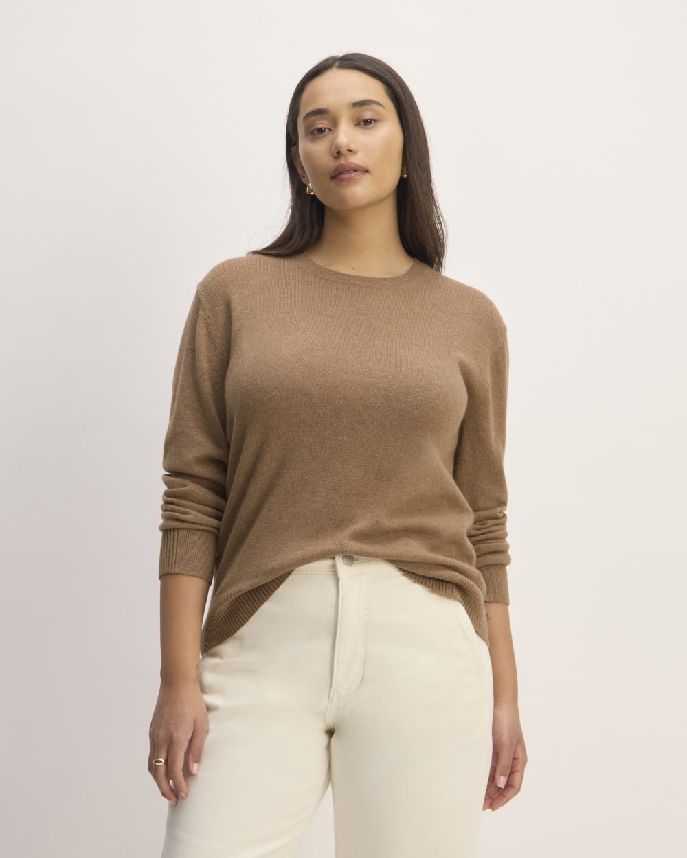The Classic Crew in Cashmere in Heathered Brown — front view