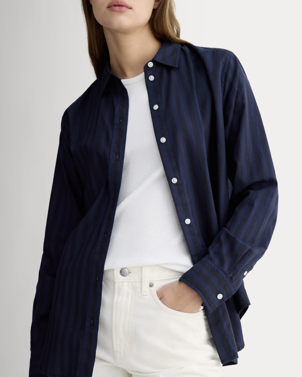 The Must-Have Shirt in Silky Cotton in Navy / Black — detail view