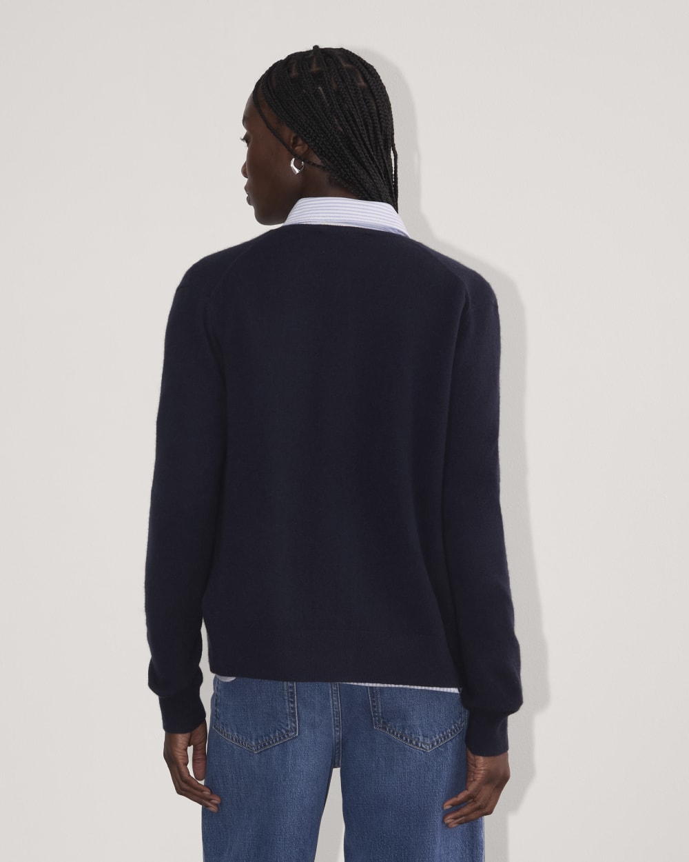 The Classic Cardigan in Cashmere in Navy — detail view