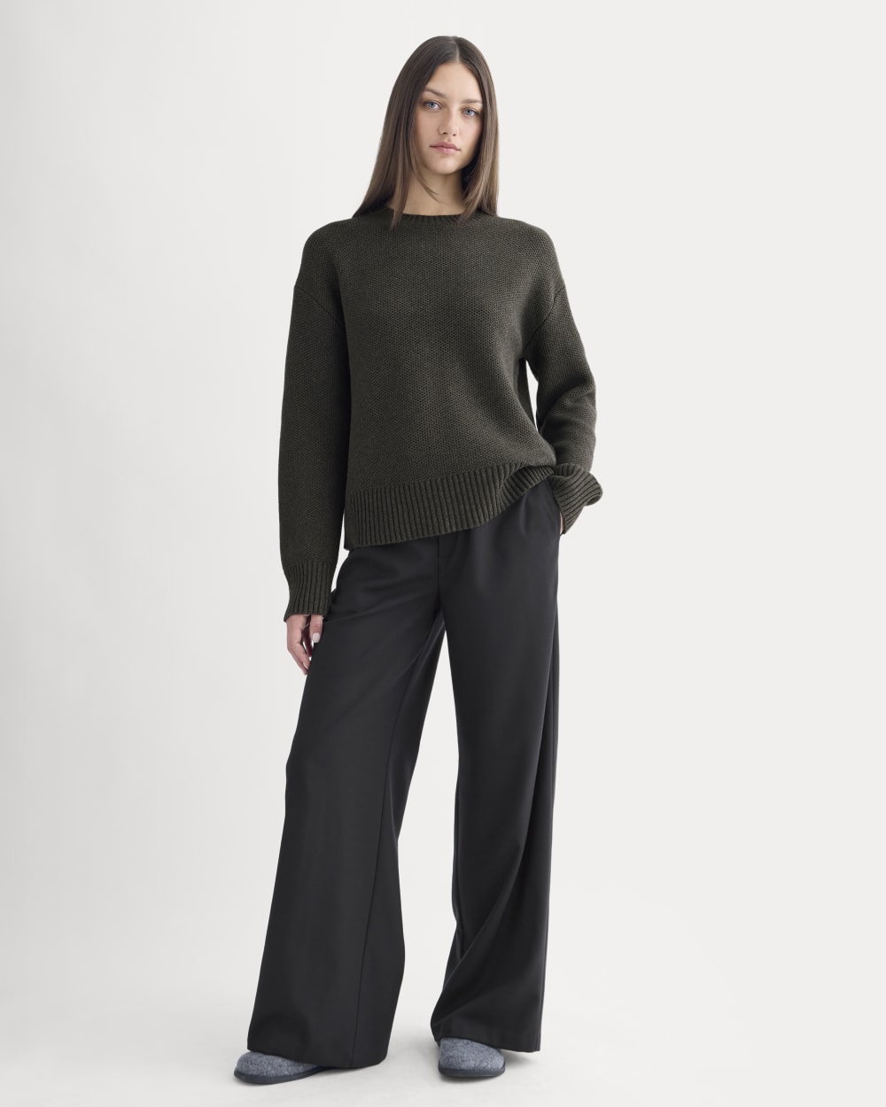 The Cotton Honeycomb Square Crew in Heathered Soot — detail view