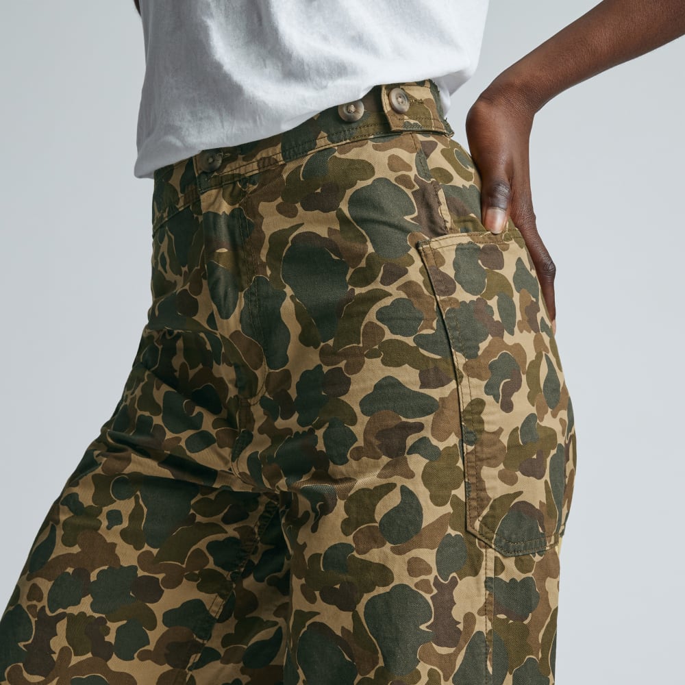 The Fatigue Barrel Pant in Fennel Seed Camo — detail view