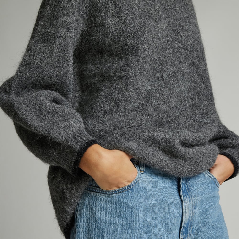 The SuperFuzz Alpaca Oversized Crew in Heathered Charcoal — detail view