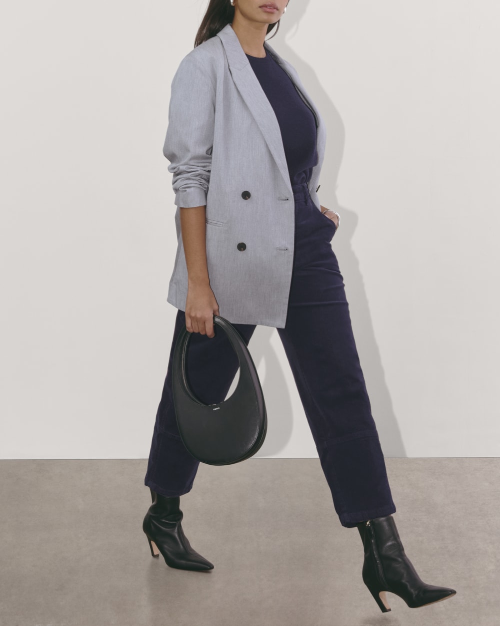The Utility Barrel in Corduroy in Navy — detail view