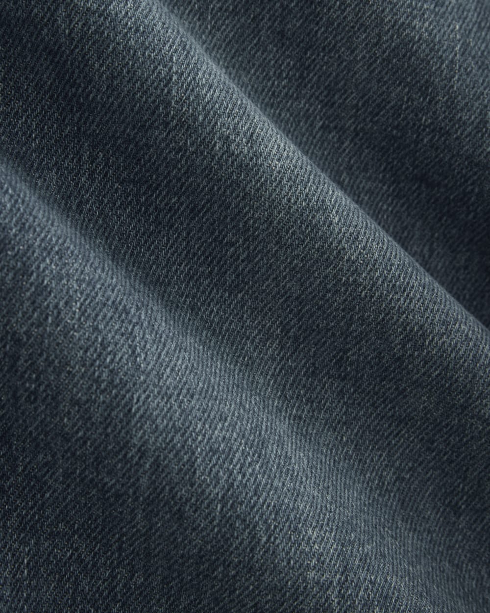 Loose Curve Jean in Ocean — detail view