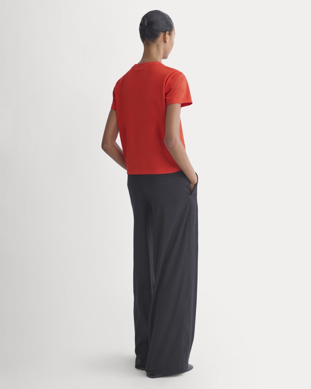 The Box-Cut Tee in Essential Cotton in Fiery Red — detail view