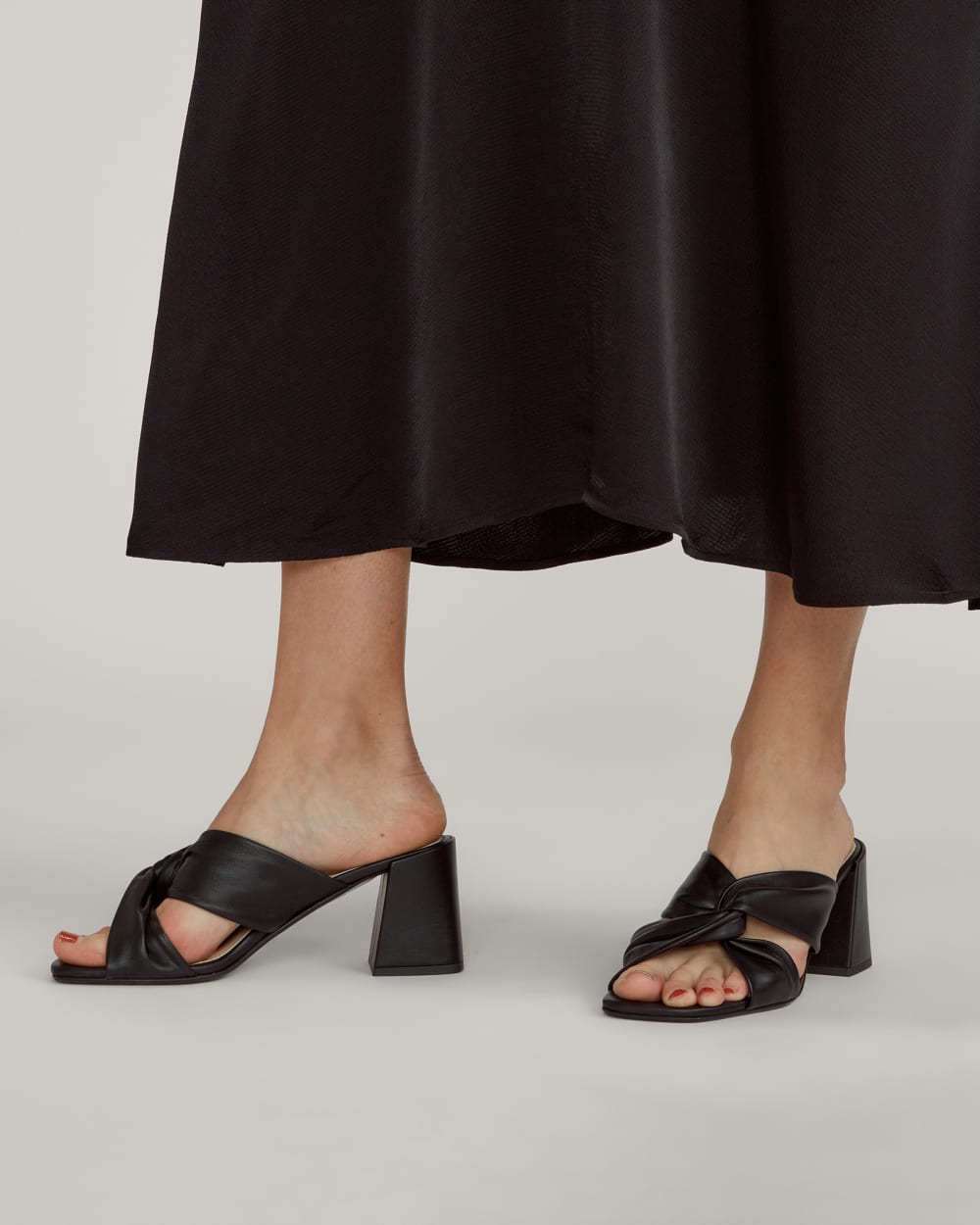 The Day Twist Heel in Black — detail view