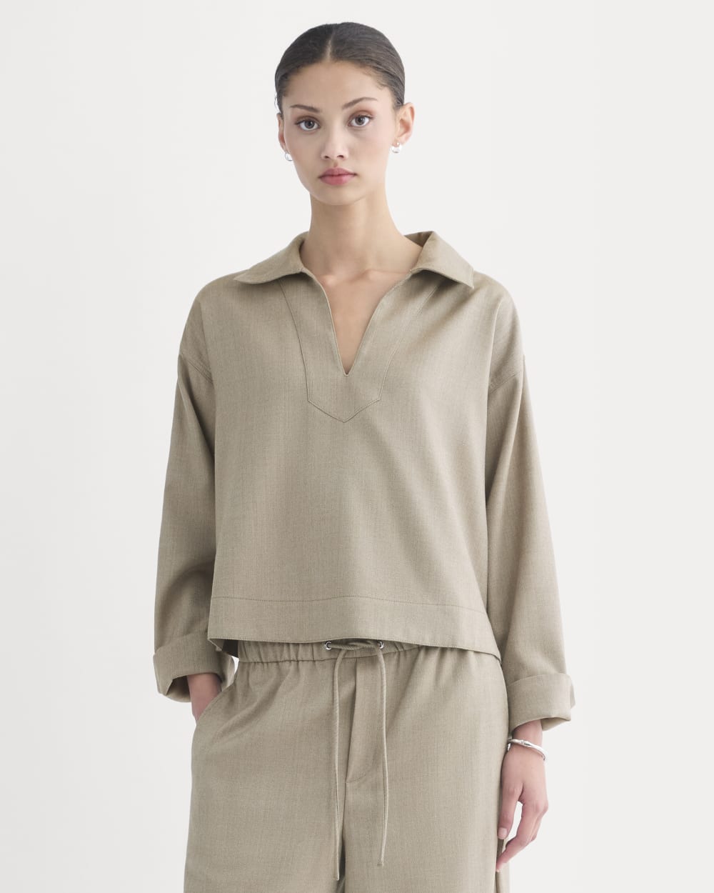 Overshirt in Tailor Twill in Light Taupe — front view