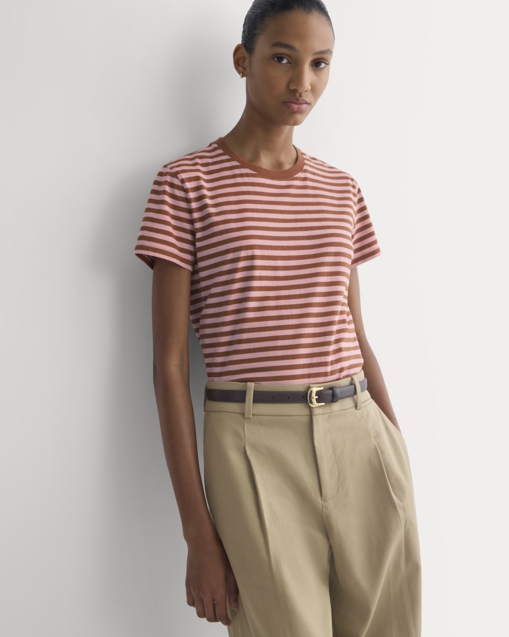 The Box-Cut Tee in Essential Cotton in Toffee/Pink — detail view