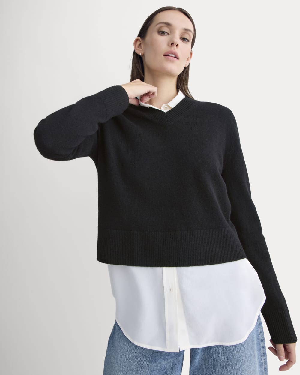Cashmere Cropped High-V Sweater in Black — detail view