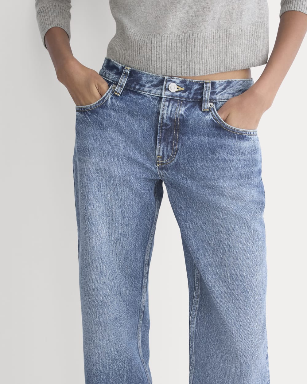 Everlane x Elena Bonvicini La Brea Low-Rise Baggy Jean in Blue Bird Indigo — detail view
