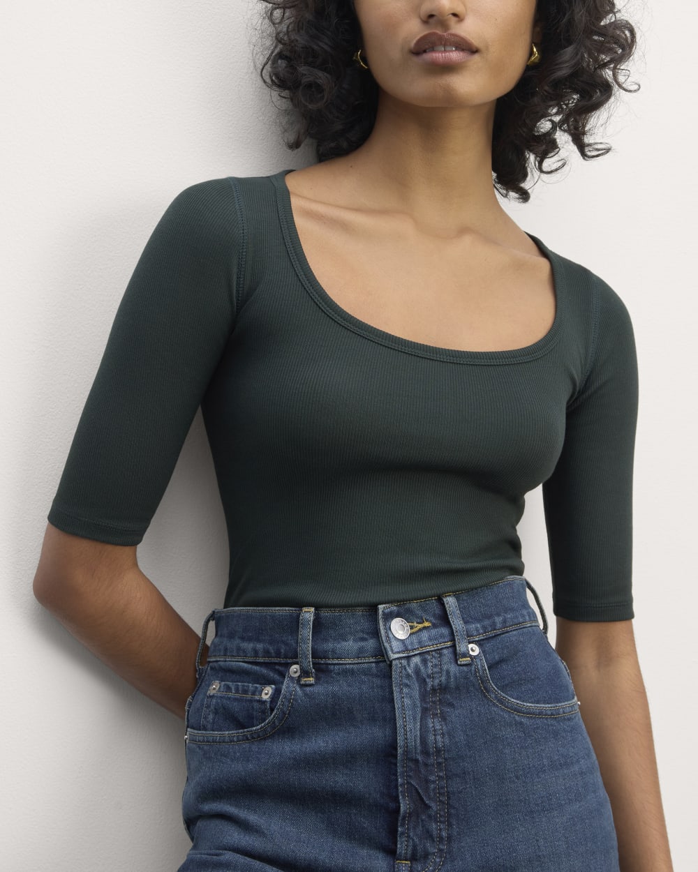 The Luxe Rib Scoop-Neck Tee in Scarab — detail view