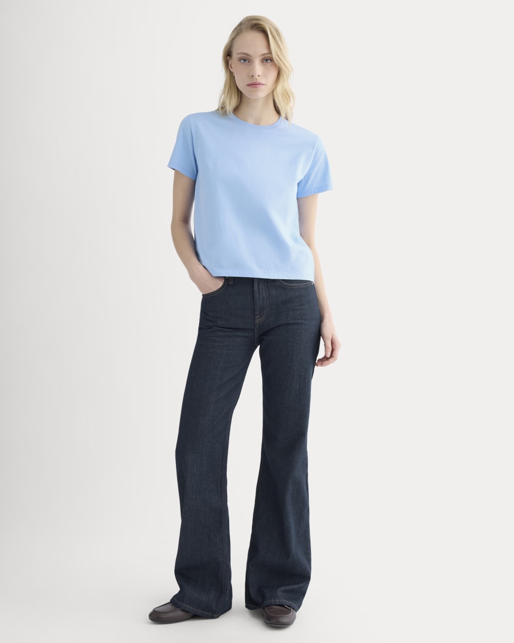 The Box-Cut Tee in Essential Cotton in Open Air Blue — detail view