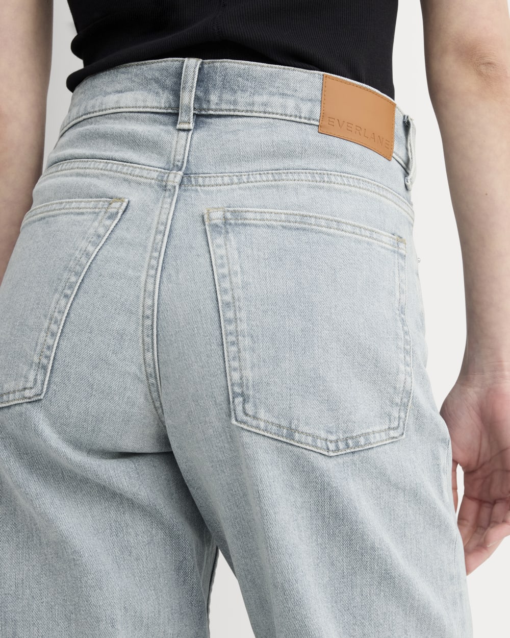 The Way-High® Jean 2.0 in Light Indigo — detail view