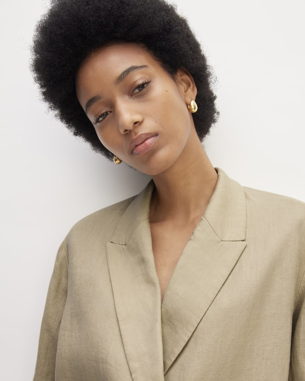 The Linen Double Breasted Blazer in Trench Coat Khaki — detail view