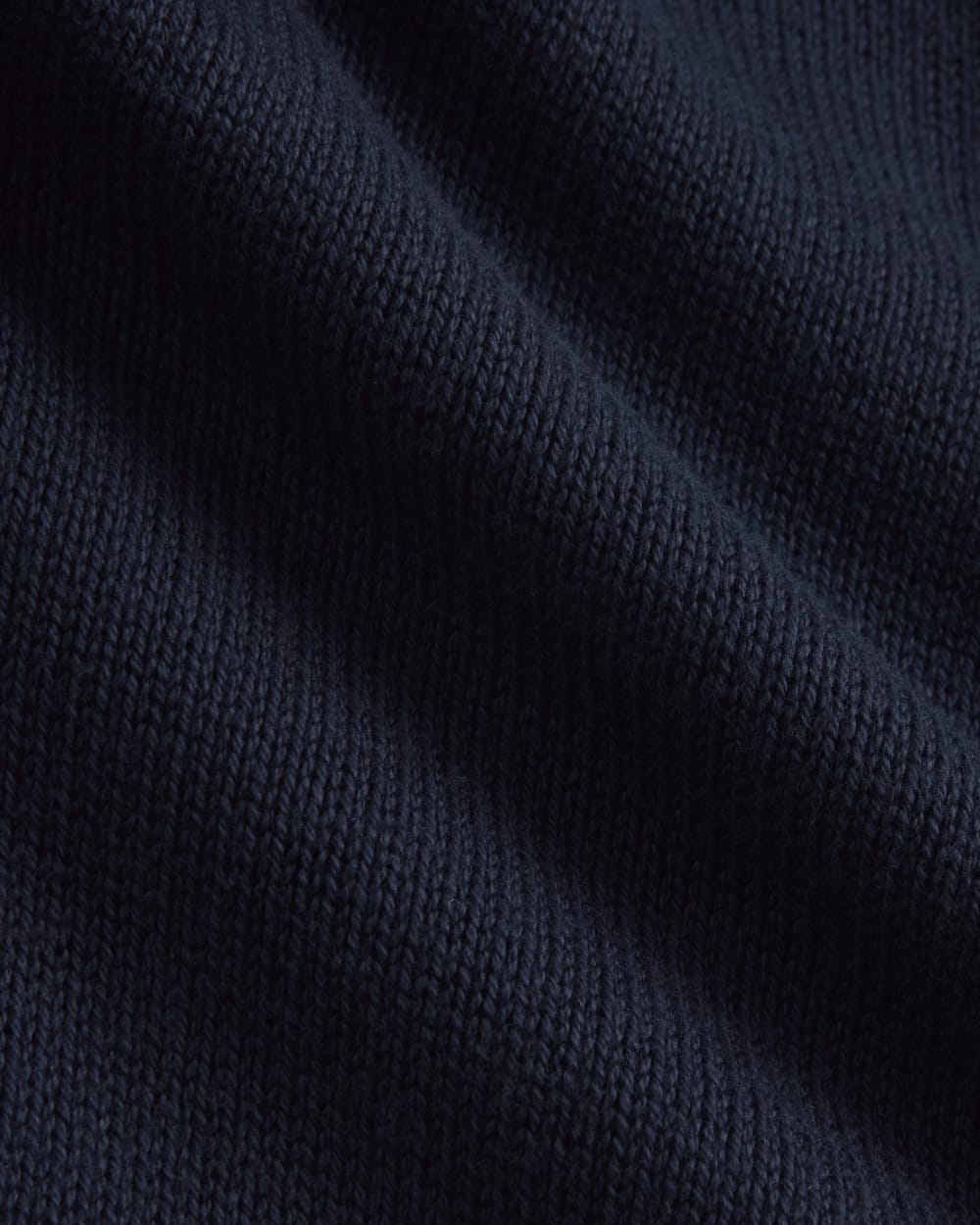 The Boxy Polo in Everyday Cotton in Navy — detail view