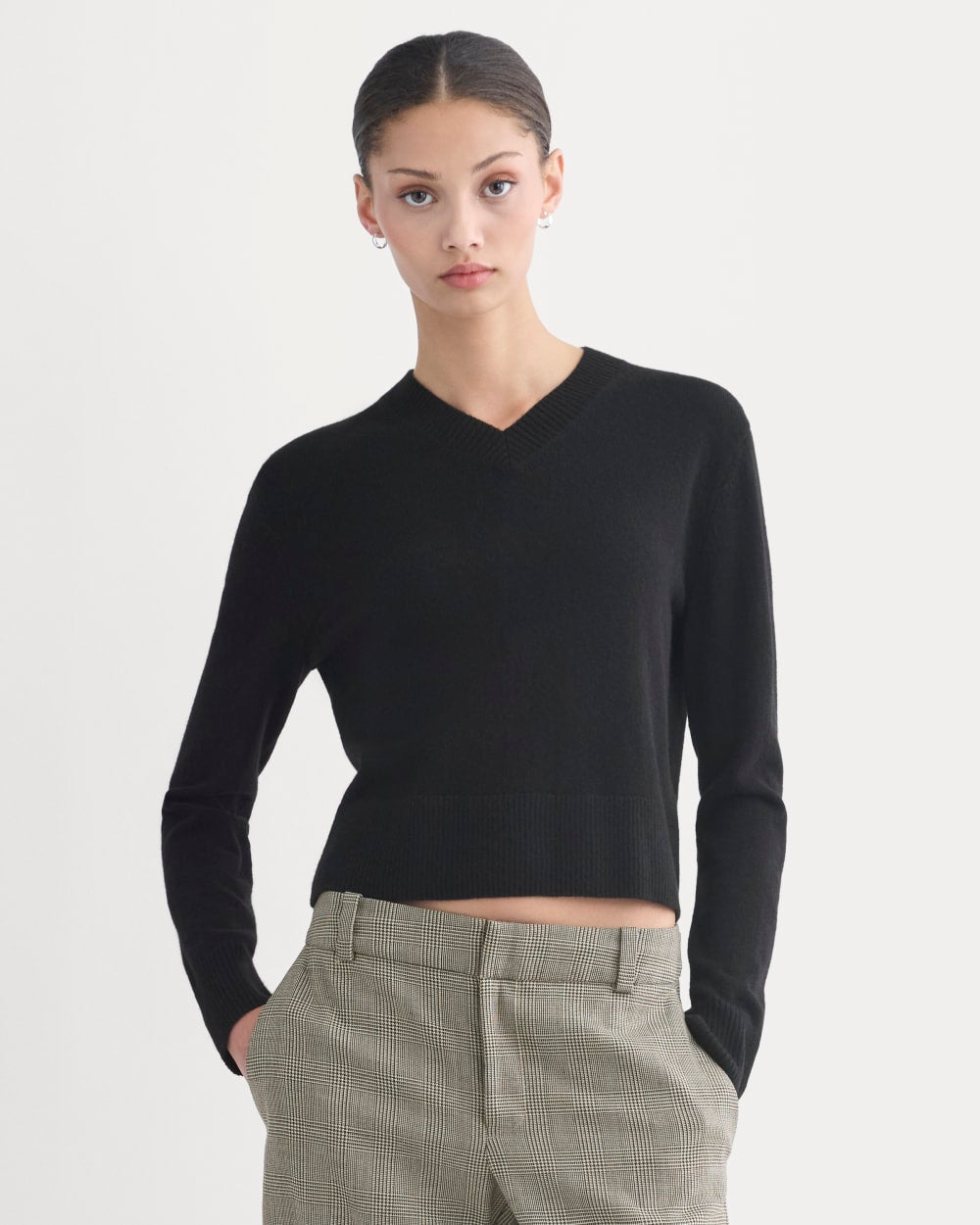 Cashmere Cropped High-V Sweater in Black — detail view