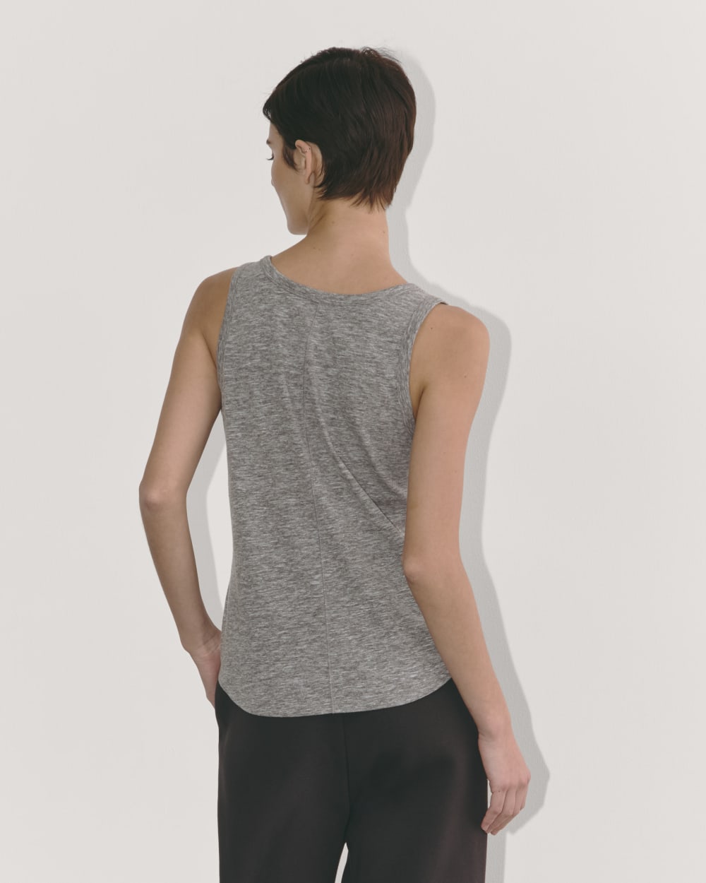 The Perform Tank in Heathered Grey — detail view