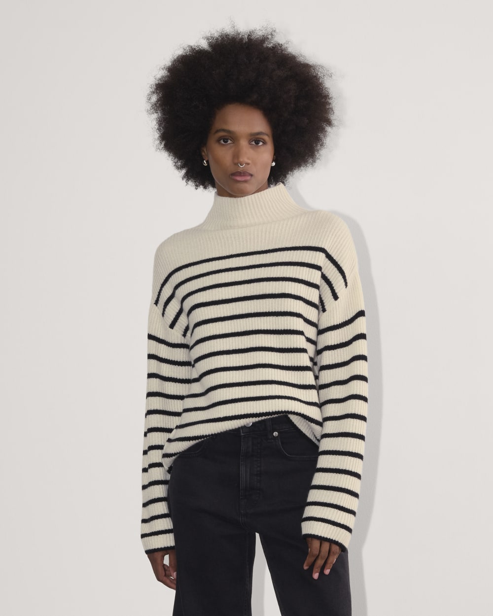 The Fisherman Turtleneck in Wool Cashmere in Bone / Black — front view