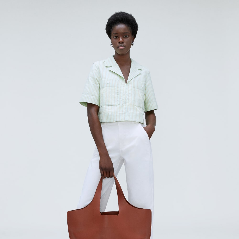 The Oxford Popover in Apricot Tan / Spray — detail view
