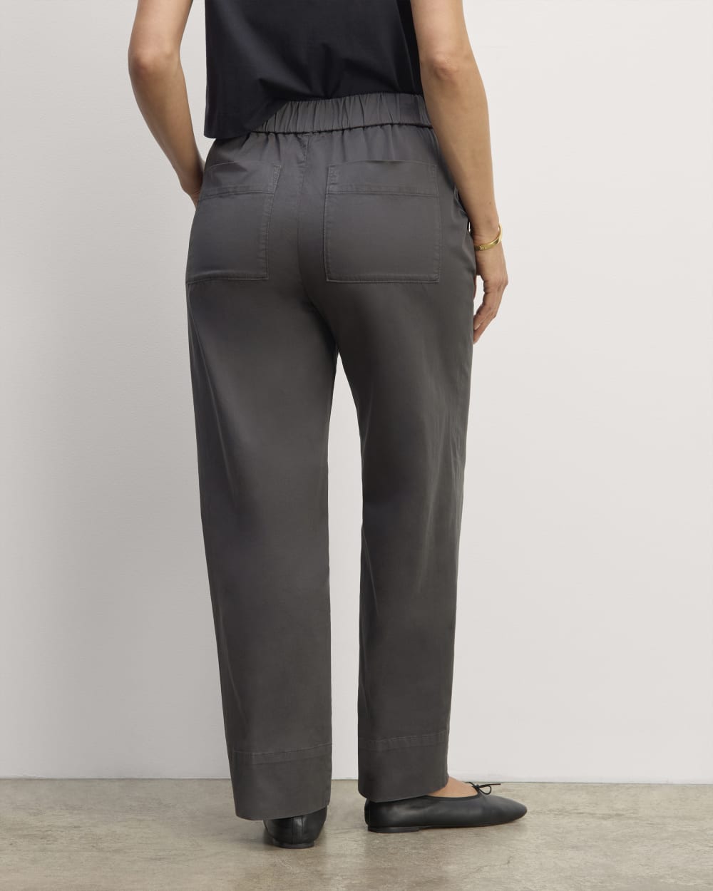 The Easy Pant in Graphite — detail view