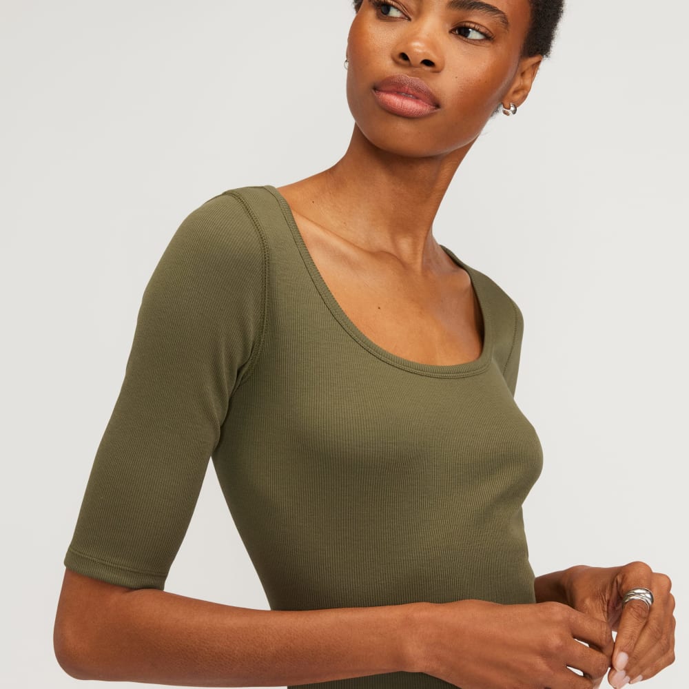 The Luxe Rib Scoop-Neck Tee in Kalamata — detail view