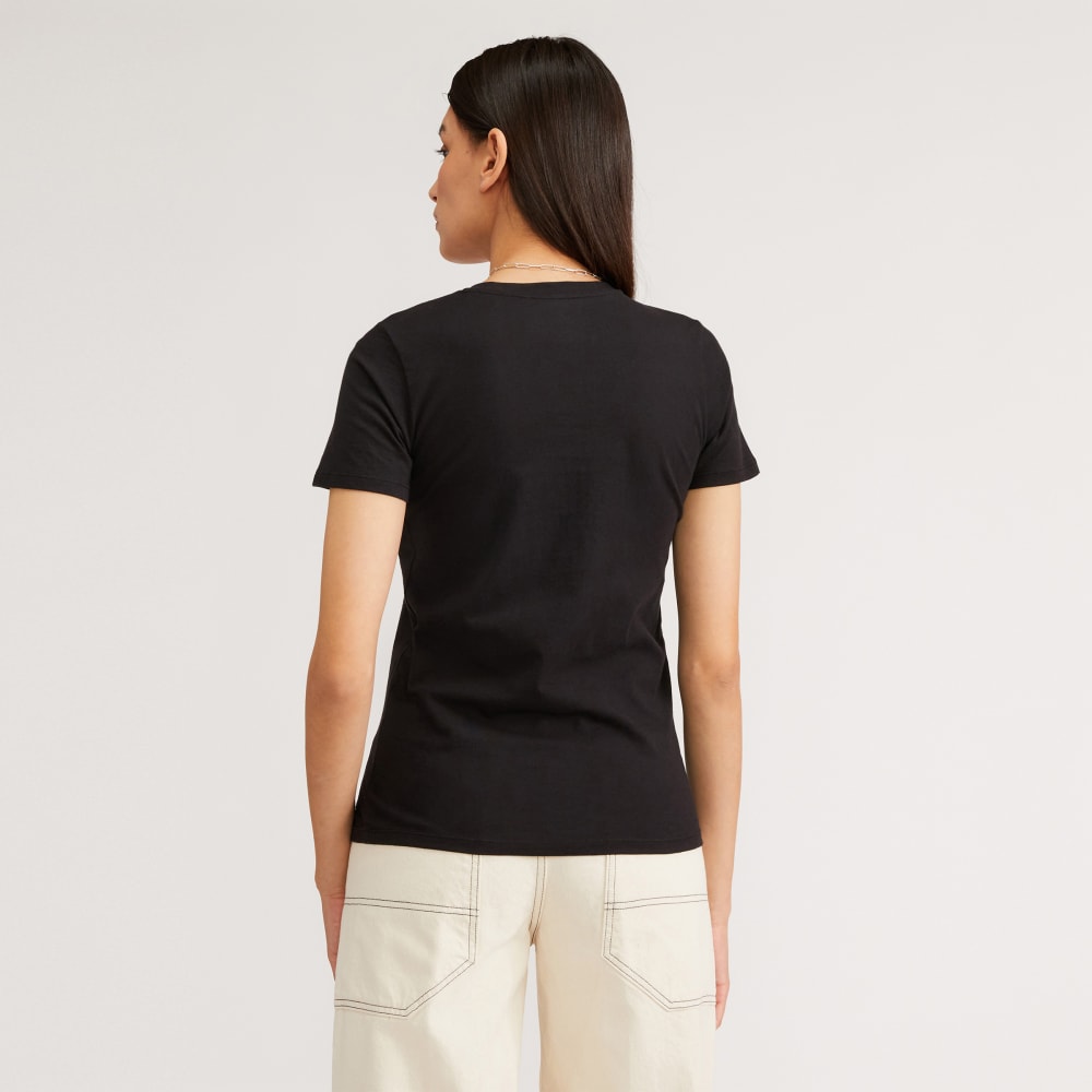 The Organic Cotton V-Neck in Black — detail view
