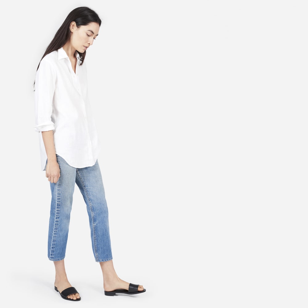 The Must-Have Shirt in Linen in White — detail view