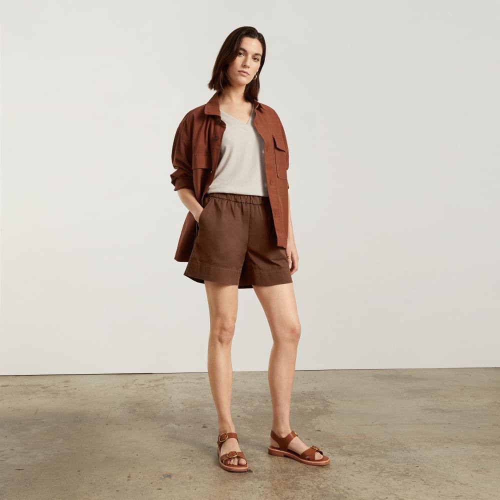 The Easy Short in Espresso — detail view