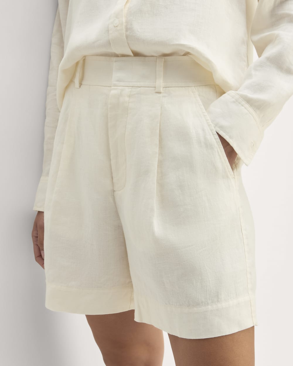 The Linen Way-High® Drape Short in Bone — detail view