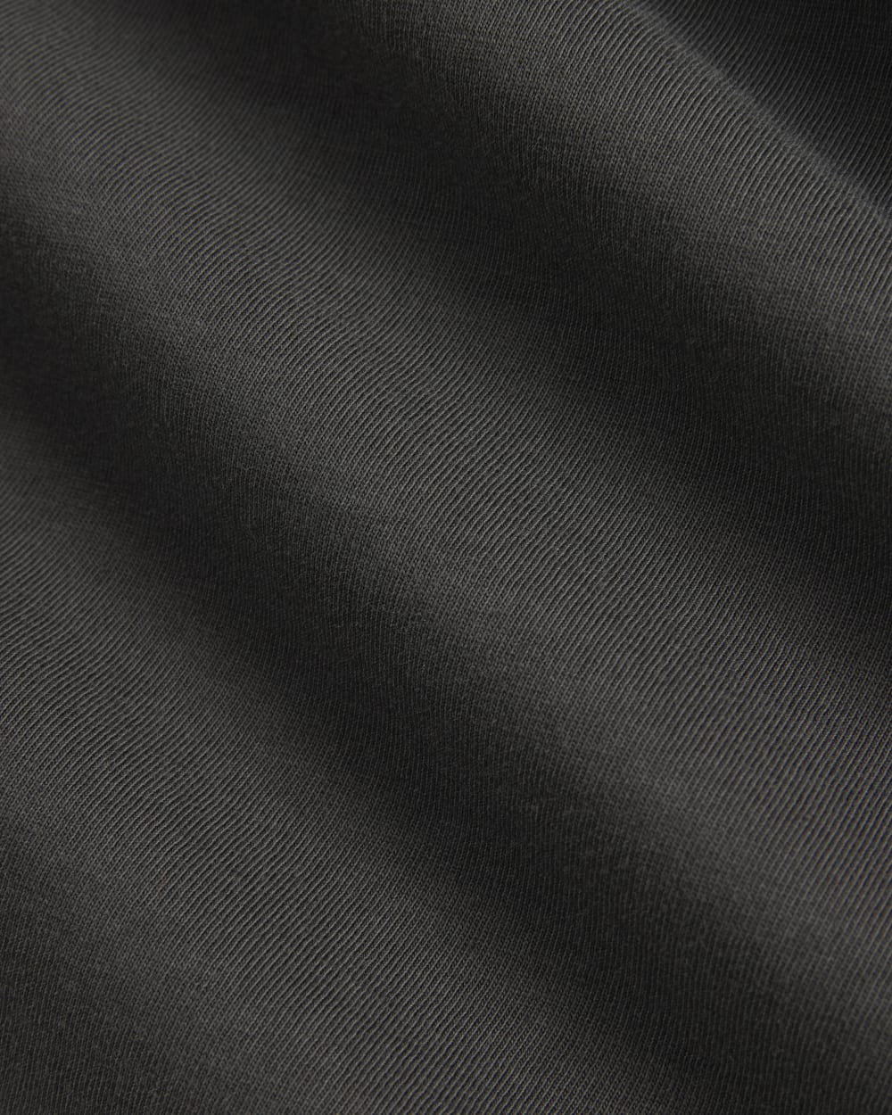 The Boyfriend Tee in Essential Cotton in Black — detail view