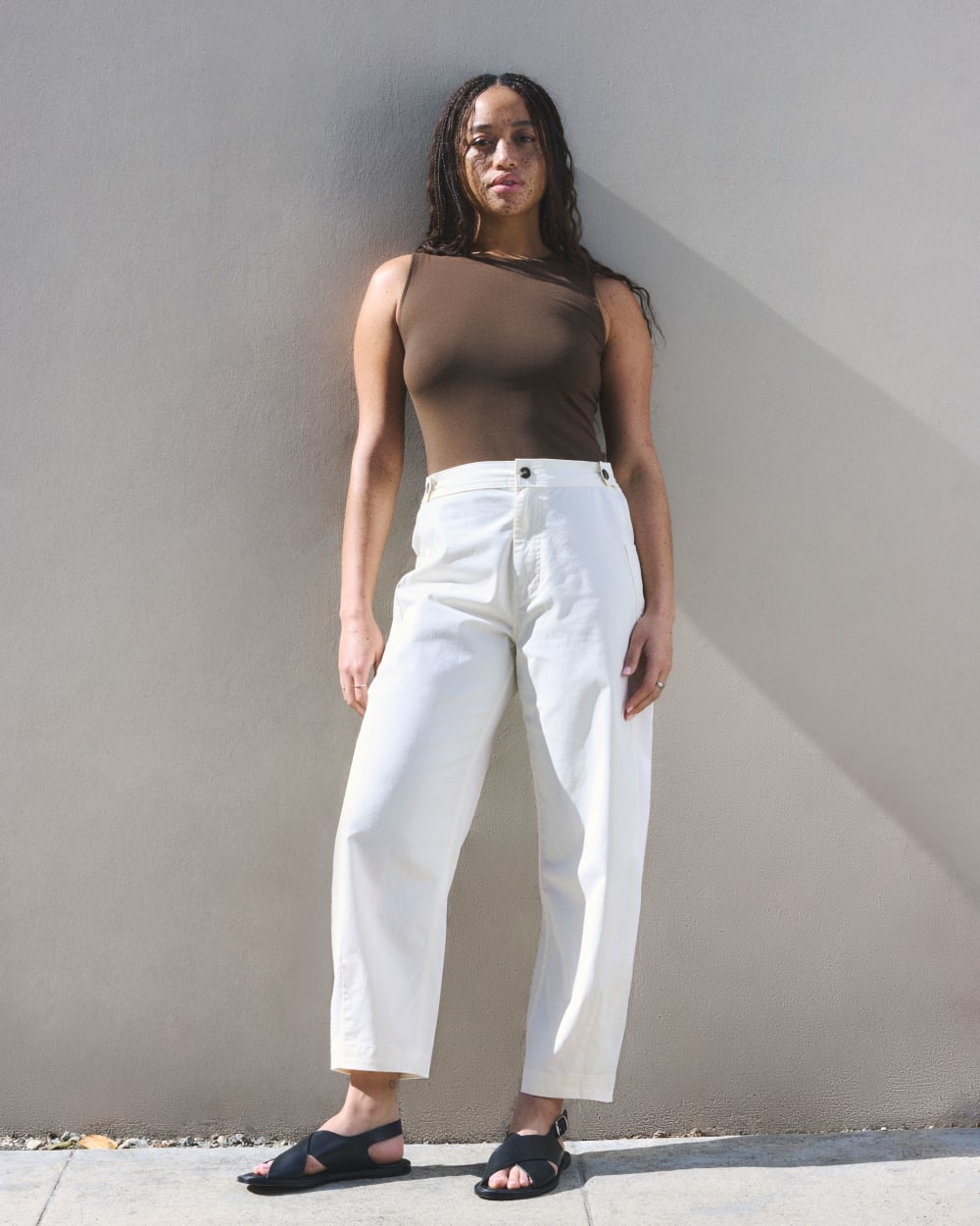 The Barrel Pant in Bone — detail view