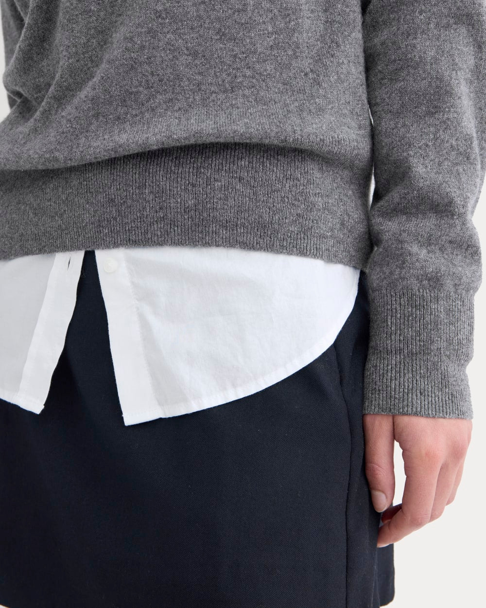 Cashmere Slim Crew Sweater in Heather Charcoal — detail view