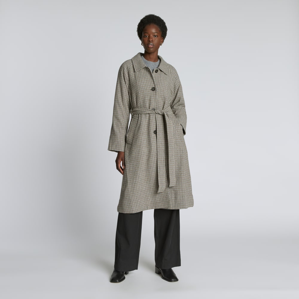 The Italian ReWool® Trench in Pewter Houndstooth — front view