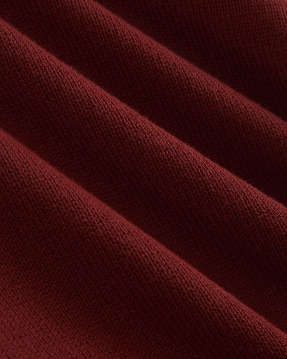 The Boxy Vest in Everyday Cotton in Merlot — detail view