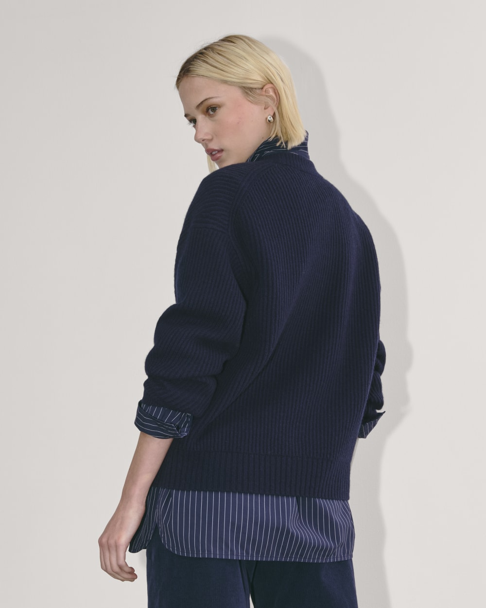 The Cocoon Crew in Wool Cashmere in Navy — detail view