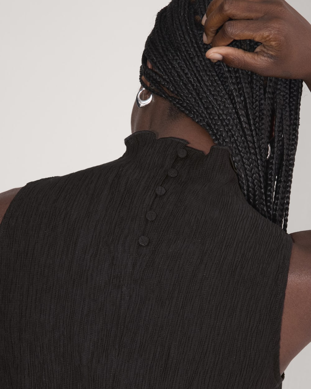 The Crinkle Tank in Black — detail view