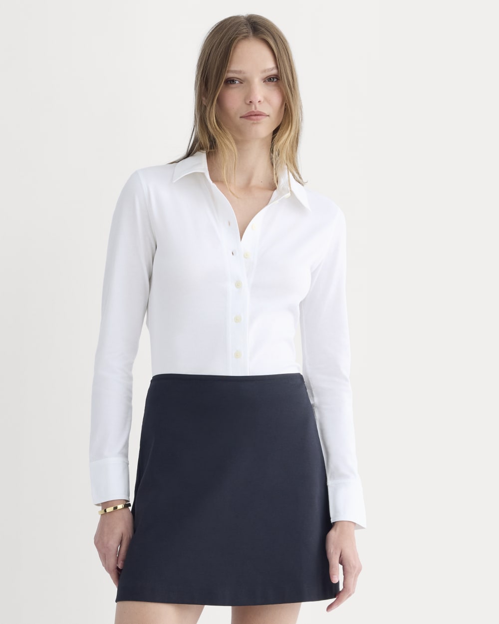 Button-Up Shirt in Essential Cotton in White — front view