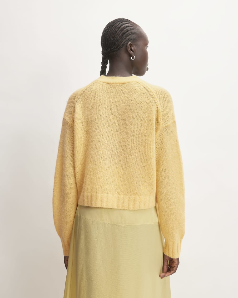 The Alpaca V-Neck Cropped Cardigan in Raffia — detail view