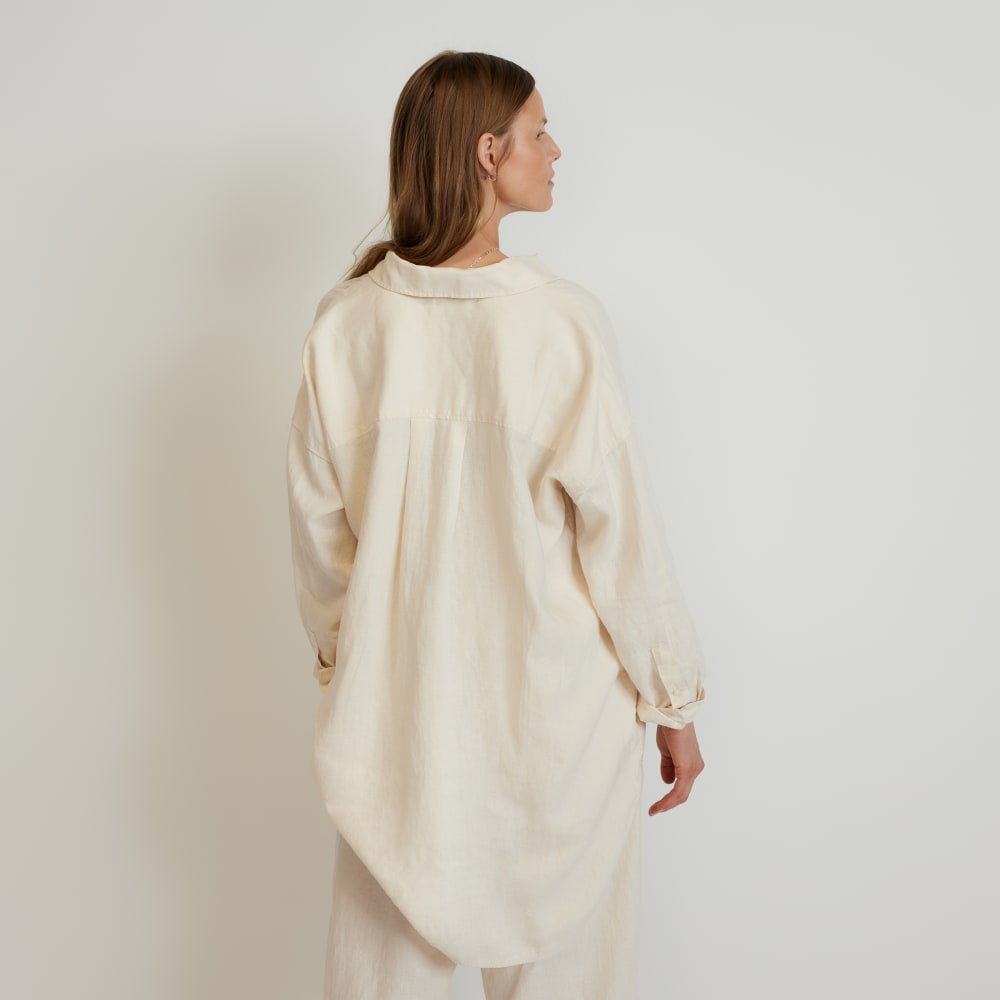 The Way-Long Linen Shirt in Canvas — detail view