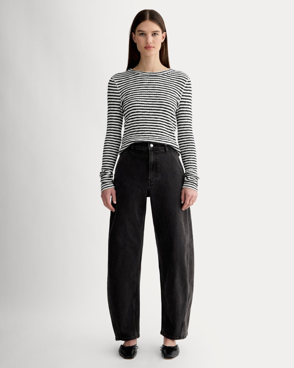 The Way-High® Twist Curve Jean in Washed Black — front view