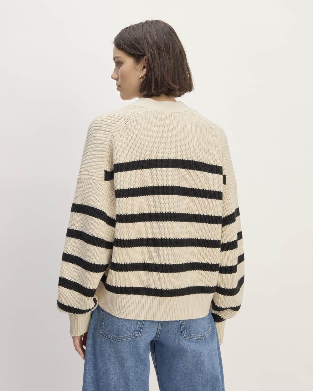 The Boxy Cardigan in Everyday Cotton in Canvas / Black — detail view