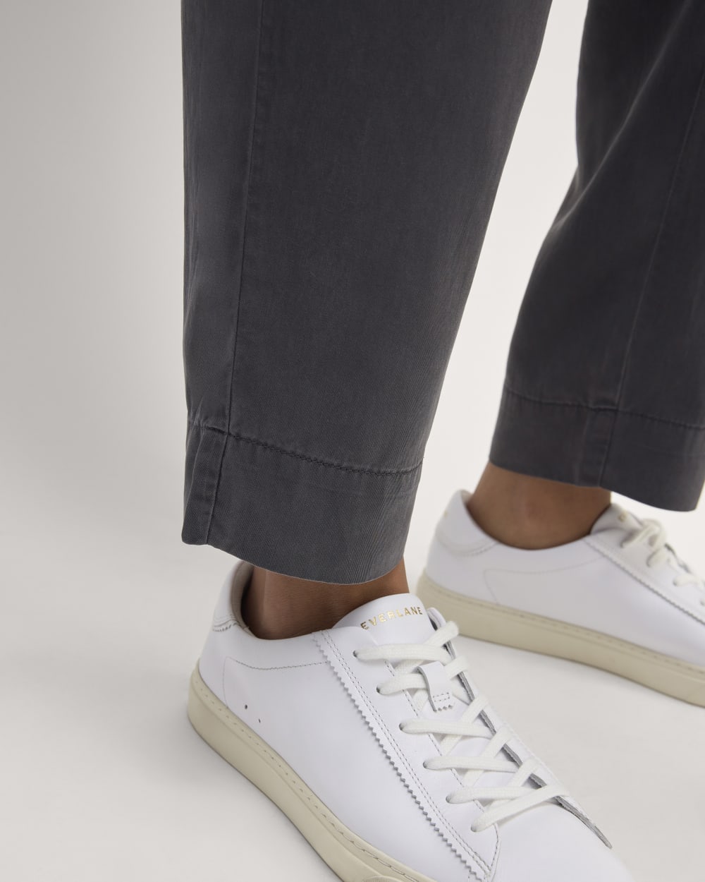 The Tapered Pant in Butterlite in Graphite — detail view