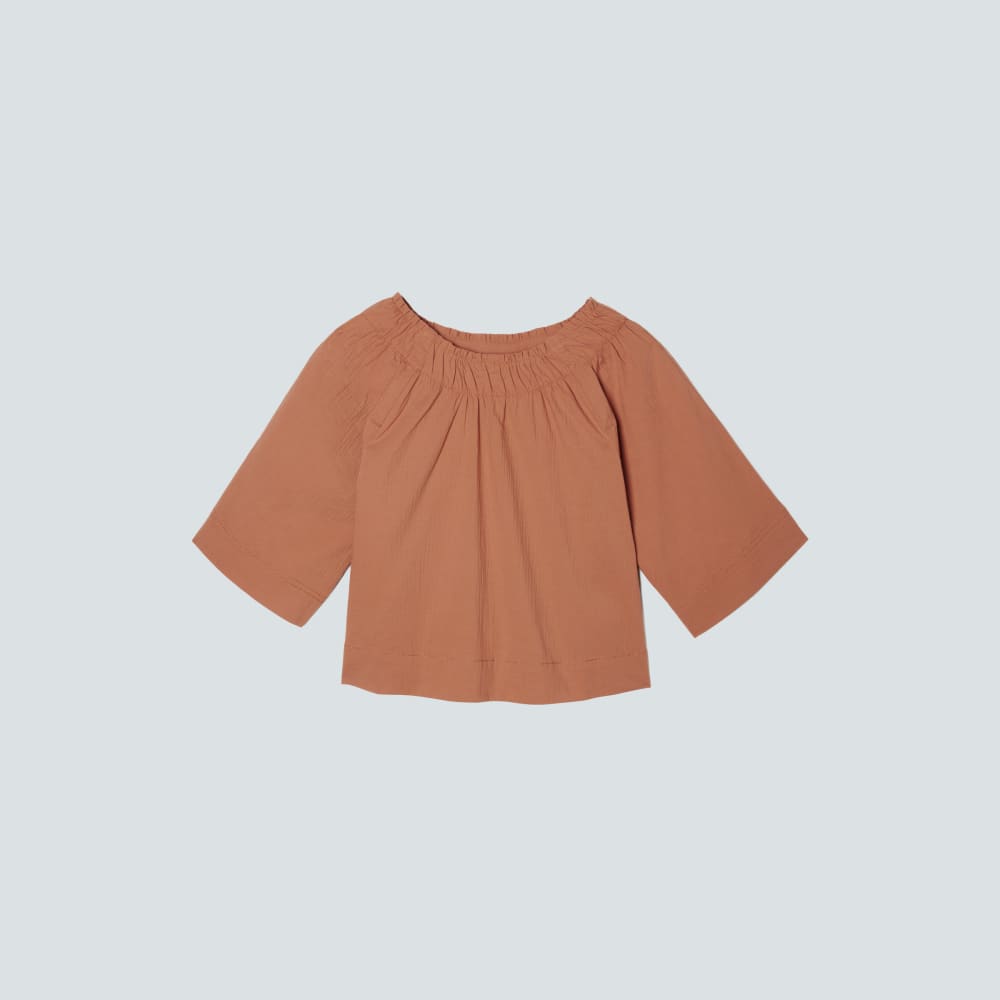 The Seersucker Gathered Tee in Tawny Brown — alternate view