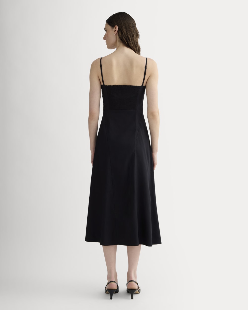 The Seamed Dress in Stretch Linen in Black — detail view
