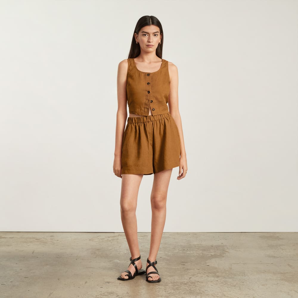 The Linen Boxer Short in Tawny Brown — detail view