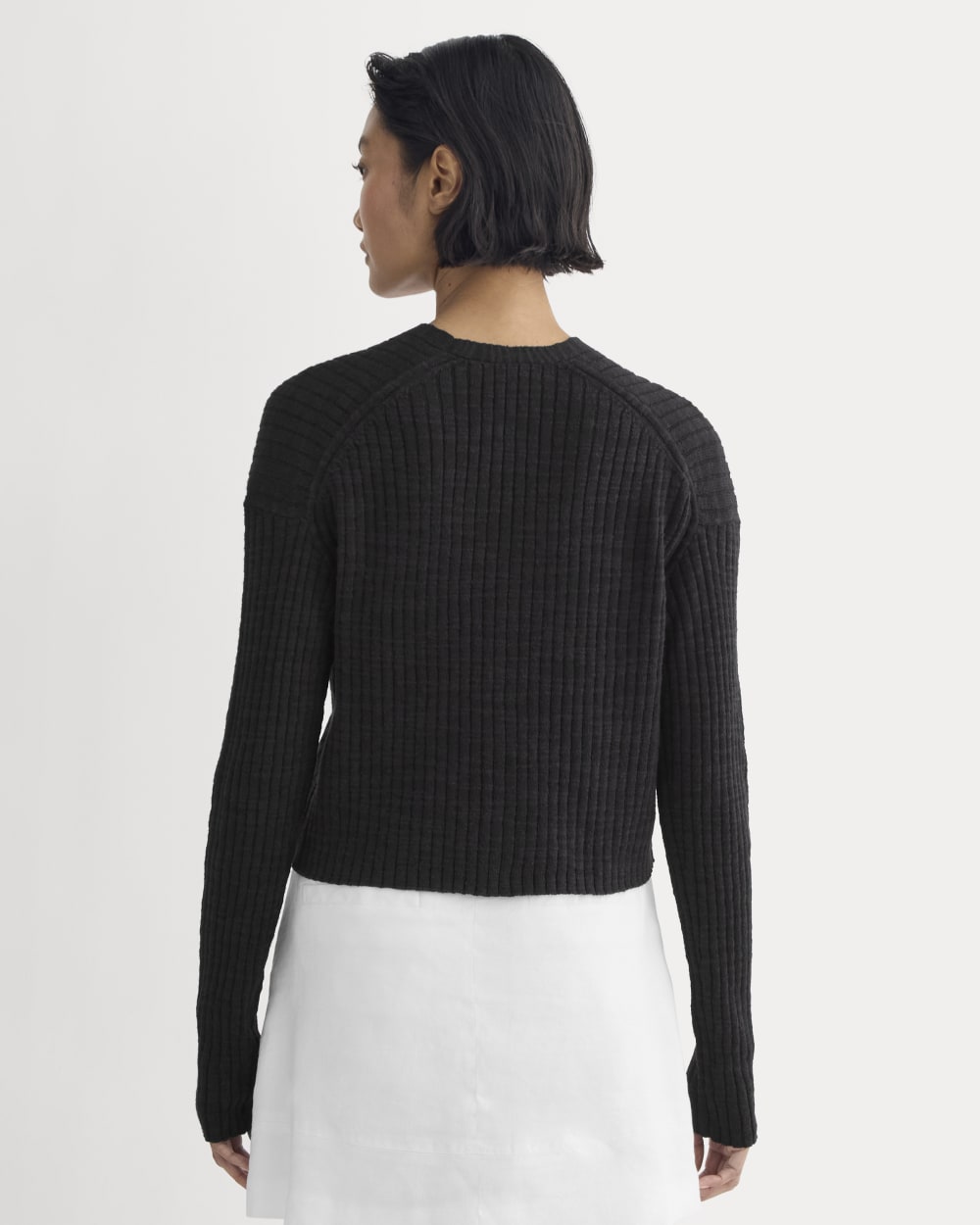 The Ribbed Cardigan in Cotton Linen in Black — detail view
