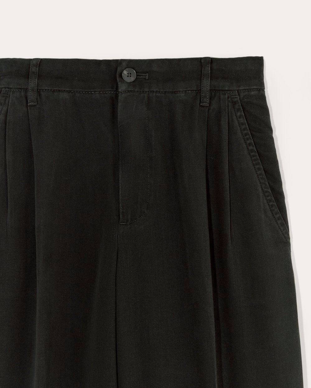 The Trouser in Buttersoft in Black — detail view