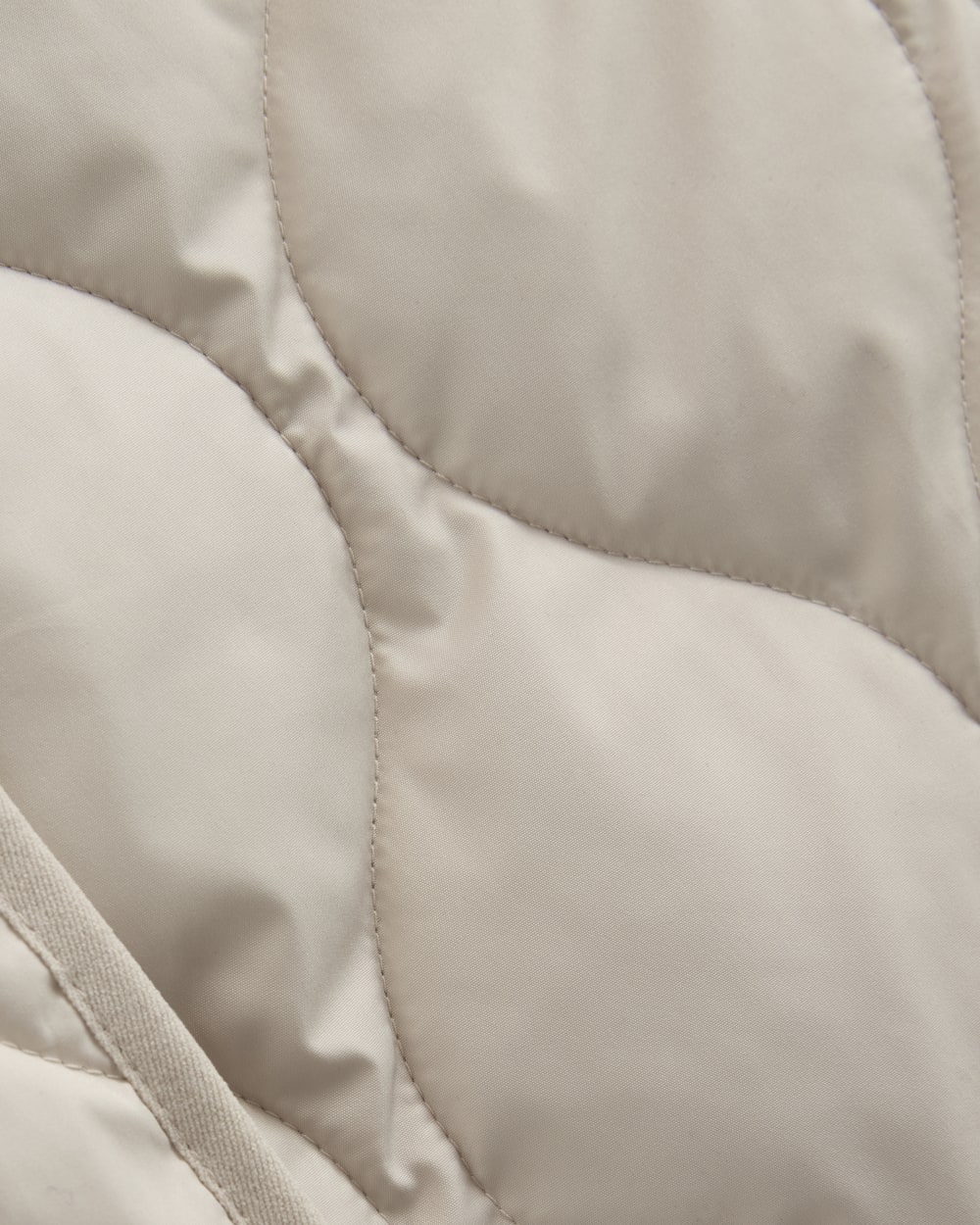 The Quilted Liner in Peyote — detail view