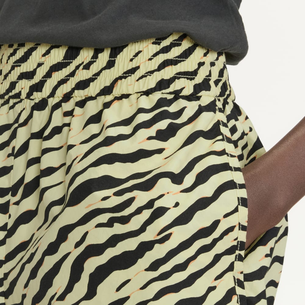 The Poplin Boxer Short in Pale Yellow Tiger Stripe — detail view