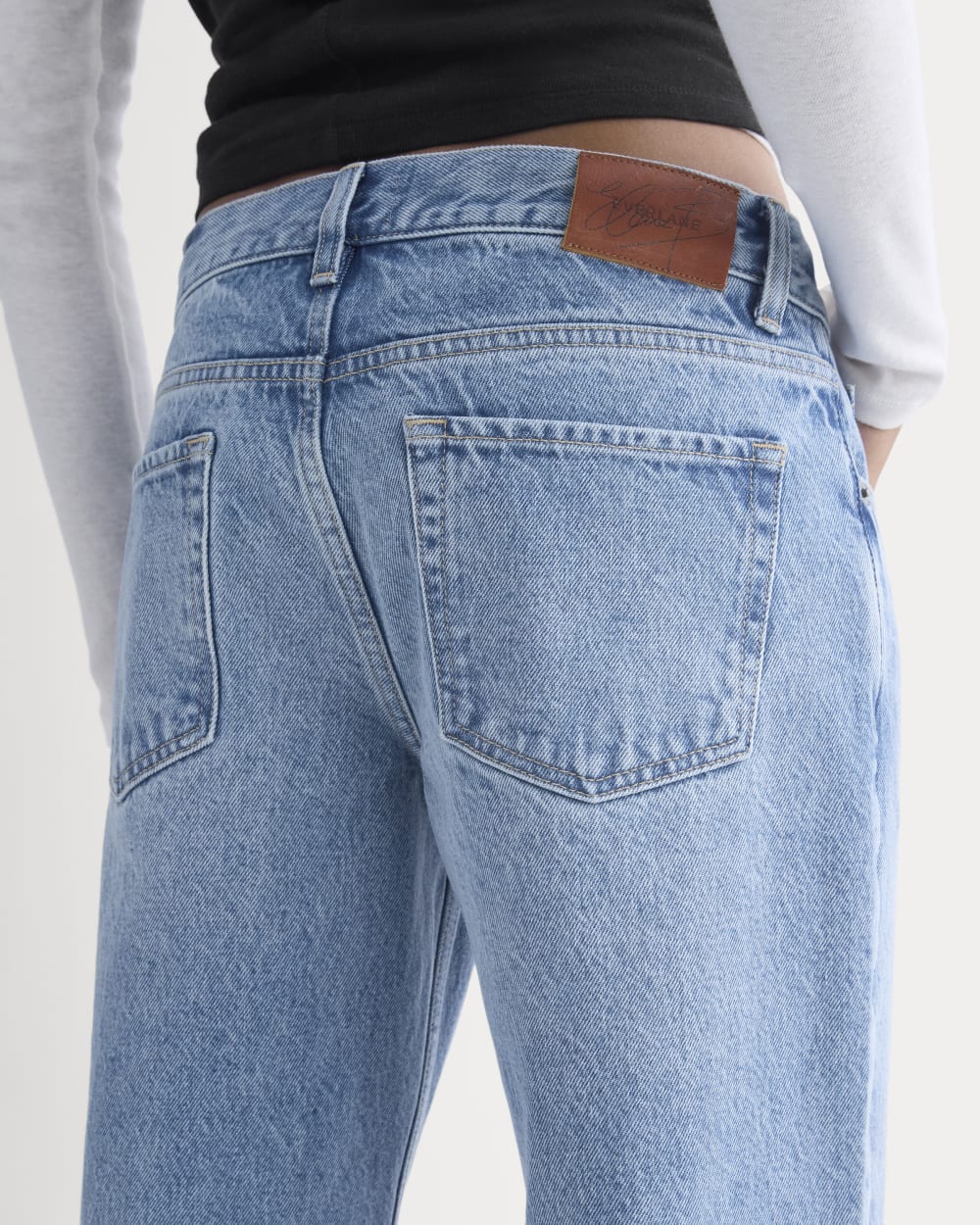 Everlane x Elena Bonvicini La Brea Low-Rise Baggy Jean in Crystal Cove Indigo — detail view